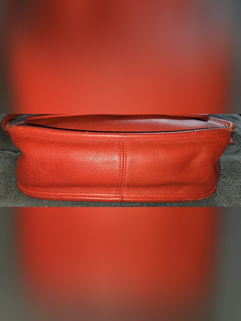 Vintage Coach 9790 City Bag Reissue 2005 Chili Red Like New Crossbody Brass - Picture 4 of 9